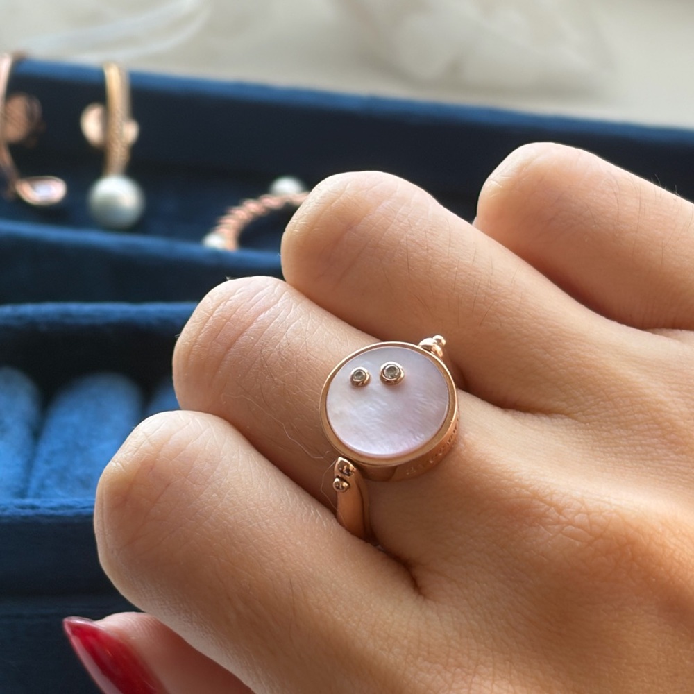 Moving Sale 🌟 Elegant Two Stone Pink Mother of Pearl Ring - Rose Gold - Picture 2 of 7